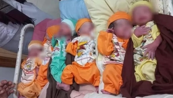 OMG : पाकिस्तान में तो कमाल हो गया, महिला ने एक साथ दिया 6 बच्चों को जन्म