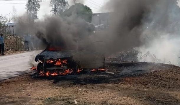 JABALPUR : जब आग का गोला बन गई कार, जान बचाकर निकला परिवार..!
