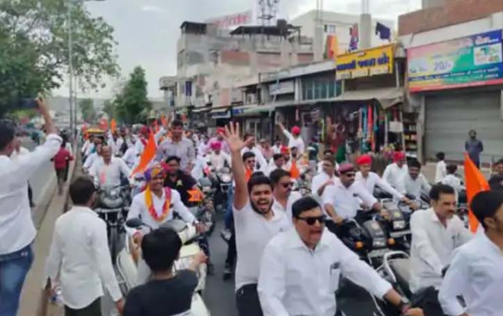 बीजेपी के खिलाफ क्षत्रियों का गुजरात में प्रदर्शन, धर्मरथ यात्रा में हजारों लोग हुए शामिल, राज्य में 7 मई को होना है मतदान