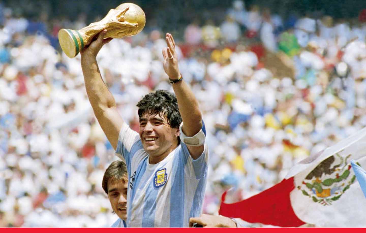 माराडोना को 1986 विश्व कप में मिली गोल्डन बॉल ट्रॉफी की होगी नीलामी