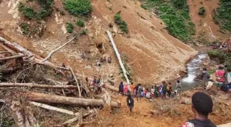 इस देश में लैंडस्लाइड ने मचाई तबाही, अब तक 2 हजार लोगों की गई है जान, बेबस नजर आ रही सरकार