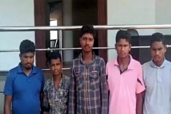 Chhattisgarh: 5 लाख के इनामी समेत 9 माओवादी गिरफ्तार, अनेक वारदातों में थे शामिल, विस्फोटक भी बरामद