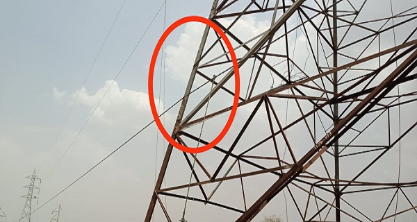 चालू हाई पावर ट्रांसमिशन लाइन से चोर पार कर ले गये पार्ट्स, पन्ना जिले के कई क्षेत्रों में बिजली हुई बाधित