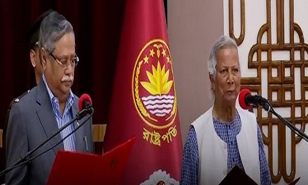 बांग्लादेश की अंतरिम सरकार के प्रमुख बने मोहम्मद युनूस, राष्टपति श्हाबुद्दीन ने दिलाई शपथ, 13 अन्य सदस्यों ने भी शपथ ली