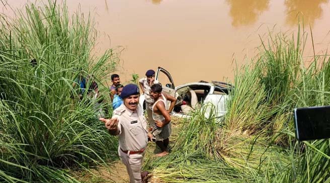 बिहार : औरंगाबाद में बड़ा हादसा, तेज रफ्तार कार नहर में समाई, पटना के पांच की मौत