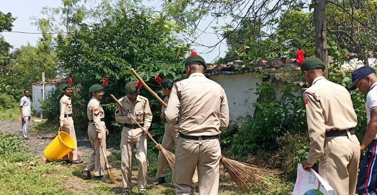 भोपाल: RKDF के NCC कैडेट्स का स्वच्छ भारत अभियान में जोरदार योगदान