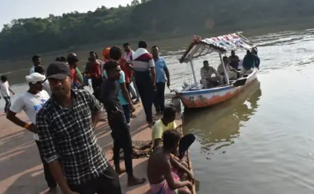 नर्मदा नदी के कालीघाट में डूबे दो दोस्त अभी तक लापता, तलाश में जुटे गोताखोर..!