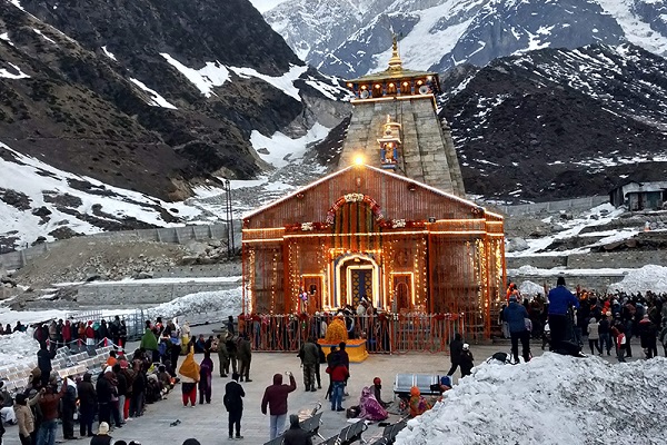 श्रीकेदारनाथ धाम के कपाट शीतकाल के लिए बंद, 15 हजार से अधिक श्रद्धालु साक्षी बने