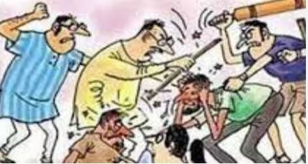 दो पक्षों में खूनी टकराव, एक दूसरे पर किया चाकुओं से हमला