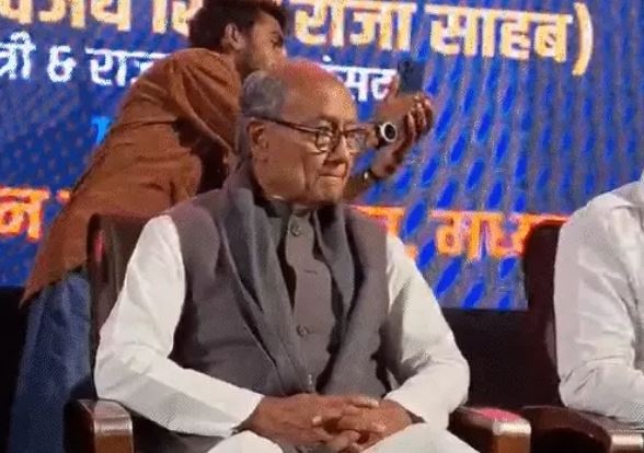 MP: भोपाल में फिल्म जंगल सत्याग्रह के प्रीमियर शो में नहीं पहुंचे भाजपा के नेता