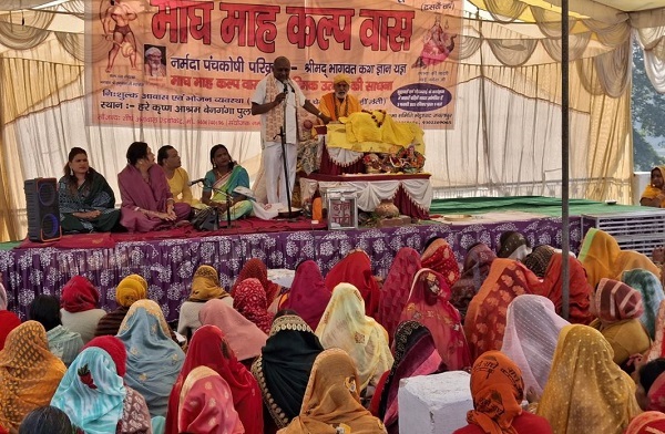 JABALPUR: हरे कृष्णा आश्रम भेड़ाघाट में 5000 सुहागले-गोद भराई सम्पन्न