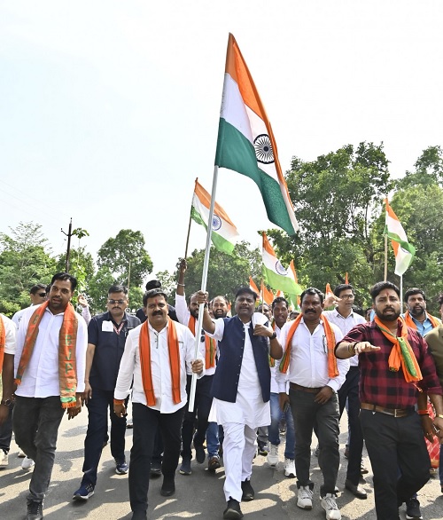 रायपुर: चिंगावरम, सुकमा में उपमुख्यमंत्री विजय शर्मा एवं मंत्री केदार कश्यप का दौरा