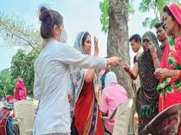 एक ही परिवार के 4 लोगों की मौत से रीवा में हड़कम्प, मेडिकल टीम के सामने महिला ने तोड़ा दम