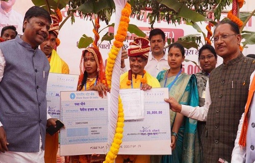 रायपुर: बस्तर में बदल रही तस्वीर, नक्सल हिंसा की जगह अब छाई खुशियां, मुख्यमंत्री कन्या विवाह योजना