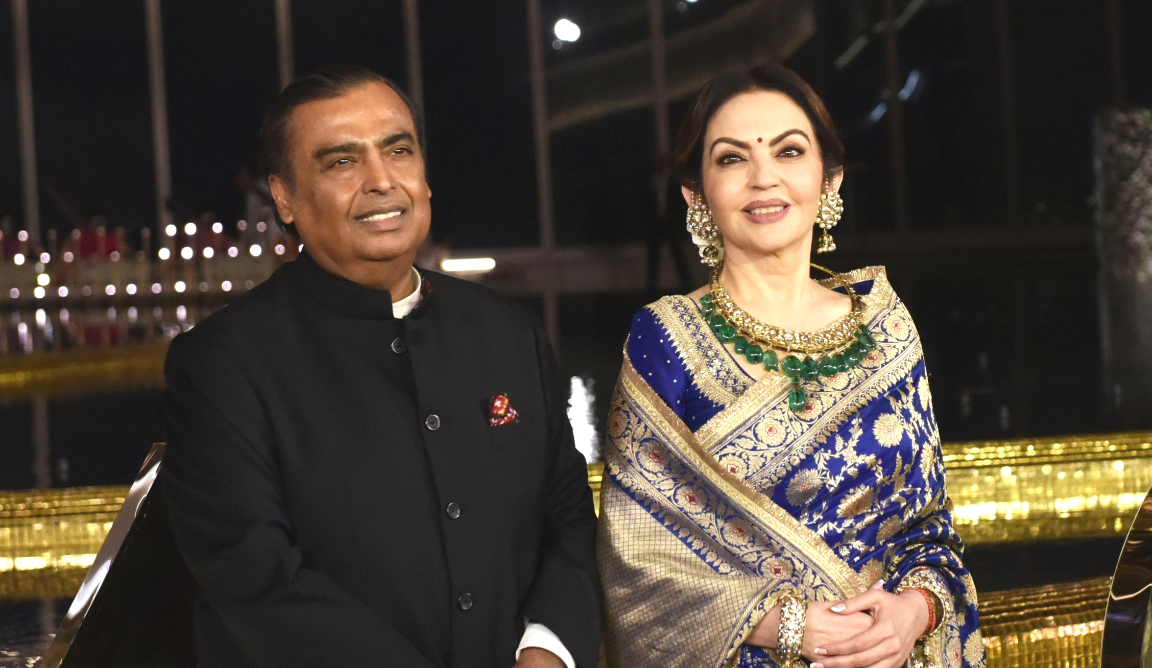 अंबानी परिवार की जेड प्लस सिक्योरिटी के खिलाफ दायर याचिका सुप्रीम कोर्ट से खारिज, कहा- यह तय करने वाले आप कौन होते हैं?