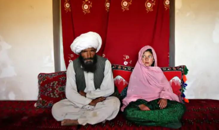 अफगानिस्तान में 6 साल की बच्ची बनी 45 वर्ष के दूल्हे की दुल्हन