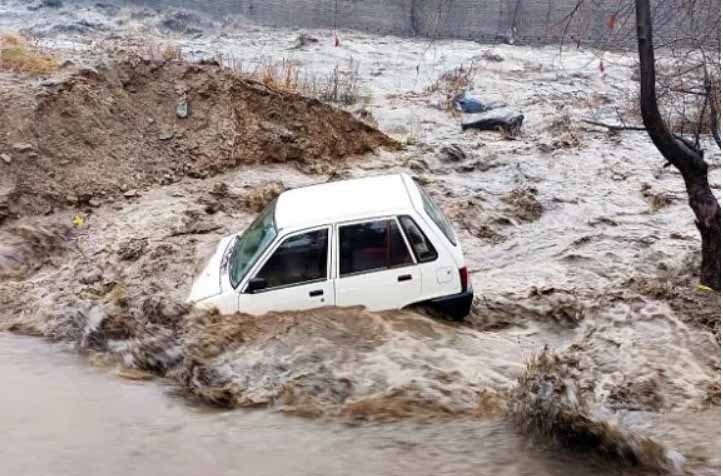 हिमाचल में 22 जगहों पर फटा बादल, अब तक 91 लोगों की मौत, मानसून ने बरपाया है कहर