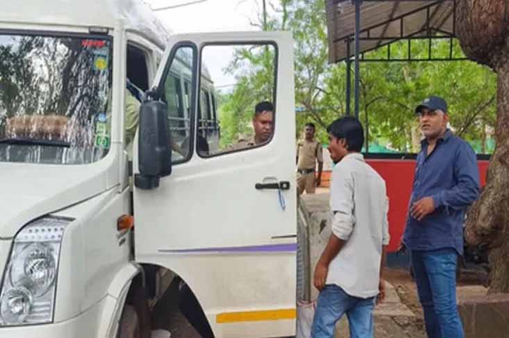 छत्तीसगढ़ : 13 बांग्लादेशी नागरिक गिरफ्तार, अवैध घुसपैठ रोकने एसटीएफ सक्रिय