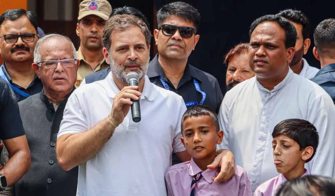 पाकिस्तान के अटैक में मारे गए लोगों के 22 बच्चों की जिम्मेदारी नेता प्रतिपक्ष राहुल गांधी उठाएंगे