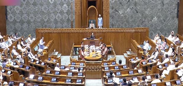 लोकसभा में हंगामें के बीच मणिपुर संबंधित दो बिल पास