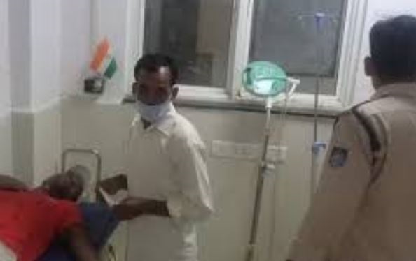 एमपी: छिंदवाड़ा में पत्नी मायके गई, पति ने दुखी होकर की आत्महत्या की कोशिश, काट लिया गला