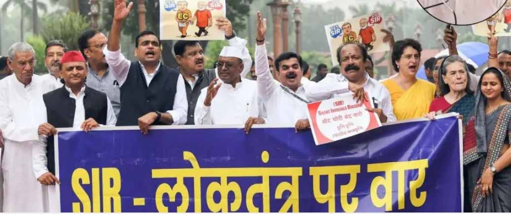 दिल्ली : चुनाव आयोग के खिलाफ मार्च में हंगामा, राहुल गांधी समेत विपक्ष के कई बड़े नेता हिरासत में