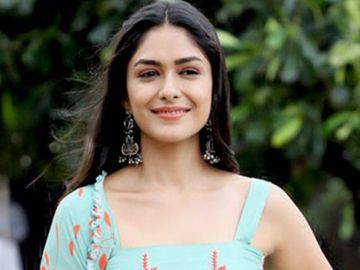 बॉलीवुड में मृणाल ठाकुर का बड़ा खुलासा: पहली पसंद नहीं, लगातार साबित करनी पड़ी अपनी जगह