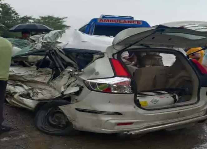 छत्तीसगढ़ में एमपी के 6 युवकों की सड़क हादसे में दर्दनाक मौत, इंदौर से ओडिशा जा रहे थे दोस्त