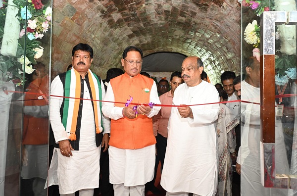 मुख्यमंत्री साय ने छत्तीसगढ़ रजत महोत्सव फोटो प्रदर्शनी का किया शुभारंभ