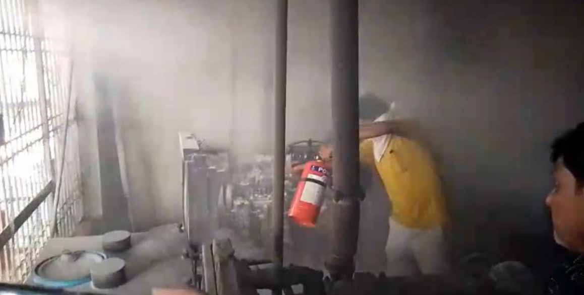 जबलपुर हॉस्पिटल के जनरेटर रूम में भड़की आग, 3 दमकल गाड़ी मौके पर पहुंच कर पाया काबू