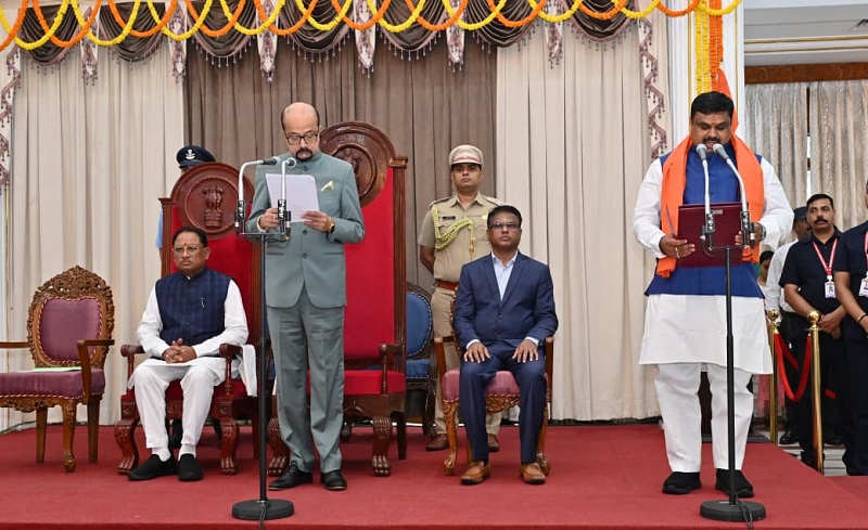 छत्तीसगढ़: राजभवन में शपथ ग्रहण समारोह सम्पन्न