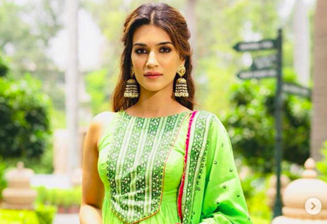 कृति सैनन बोलीं बॉलीवुड में कोई मुफ्त की चीज़ नहीं मिलती 