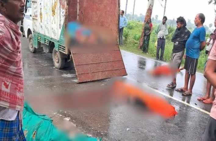 बिहार में दर्दनाक हादसा : ट्रक और ऑटो के बीच भीषण टक्कर, 8 की मौत, 4 घायल, गंगा स्नान जाते समय घटना