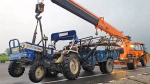 यूपी में दर्दनाक सड़क हादसा, राजस्थान से मंदिर जा रहे 8 की मौत, 50 लोग घायल