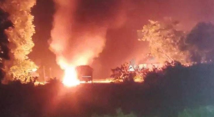 एमपी: सिवनी में डीजल टैंकर में लगी भीषण आग, एक युवक जिंदा चला, दो गंभीर..!