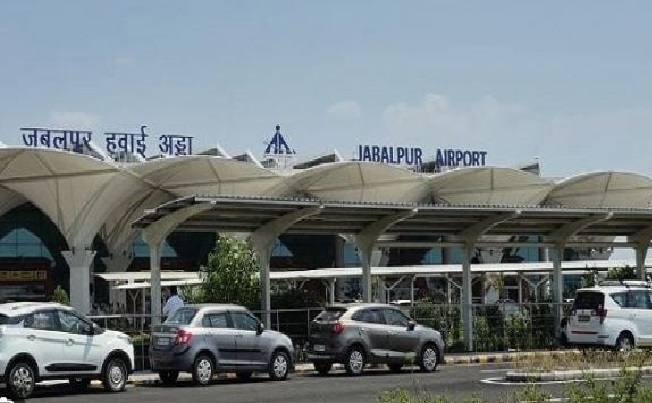 MP: जबलपुर में डुमना विमानतल पर मिली सतना से लापता युवती, दिल्ली ले जा रहा था शाहनवाज..!