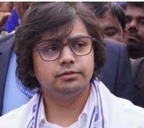 आकाश आनंद को बिहार चुनाव में कमान, बसपा का अकेले चुनाव लड़ने का ऐलान