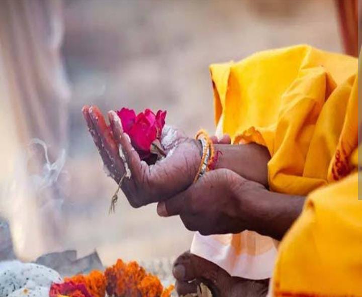 पितरों के सम्मान में श्रद्धा से करें श्राद्ध!