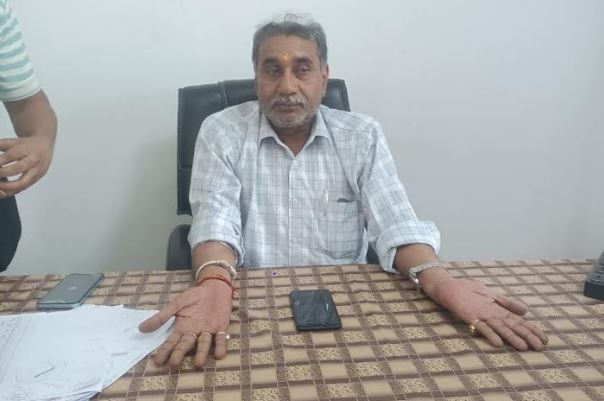 एमपी: मंडला में जन जातीय विभाग का असिस्टेंड इंजीनियर ले रहा था 20 हजार रुपए की रिश्वत, लोकायुक्त ने रंगे हाथ पकड़ा..!