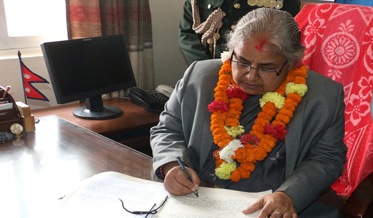 नेपाल में युवाओं ने पूर्व मुख्य न्यायाधीश सुशिला कार्की को अस्थायी नेतृत्व की पेशकश की