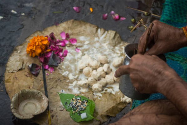 पितृदोष शांति के अचूक उपाय, सर्वपितृ अमावस्या पर करें ये प्रयोग