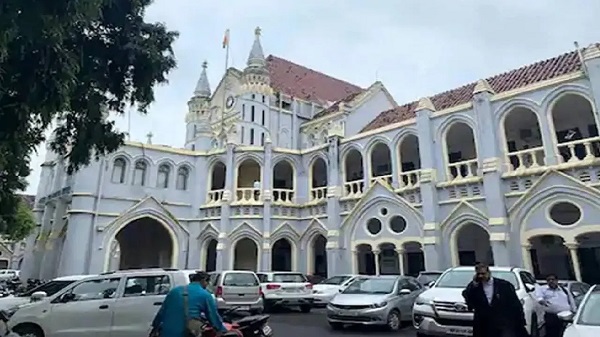 फांसी की सजा को हाईकोर्ट ने किया निरस्त, कहा पुलिस की लापरवाही से निर्दोष को मिली सजा, विवेचना अधिकारी पर एक लाख का जुर्माना लगाया