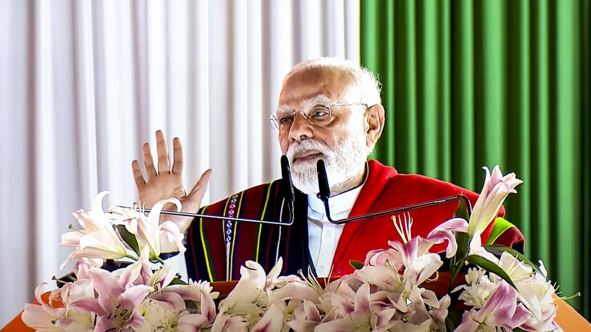 मोदी ने मणिपुर में शांति के संदेश के साथ ही 8,500 करोड़ की परियोजनाओं का ऐलान