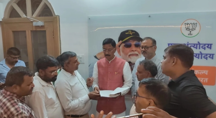 सुप्रीम कोर्ट के आदेश से झारखंड के व्यथित शिक्षक पहुंचे केन्द्रीय राज्‍य मंत्री के पास