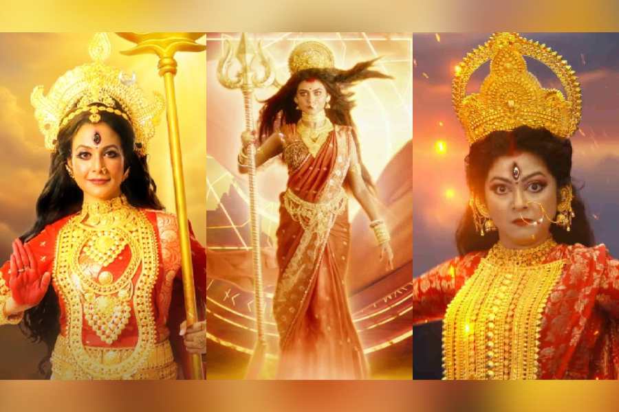 महालया टीवी स्पेशल में कोएल मल्लिक, ईधिका पॉल और पायल डे के रूप में माता दुर्गा