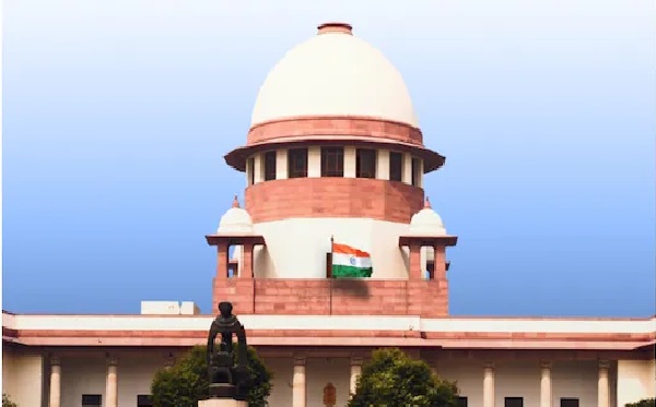 नाबालिग के निजी अंगों को छूना रेप नहीं, 20 साल की सजा को 7 साल किया, सुप्रीम कोर्ट का आदेश