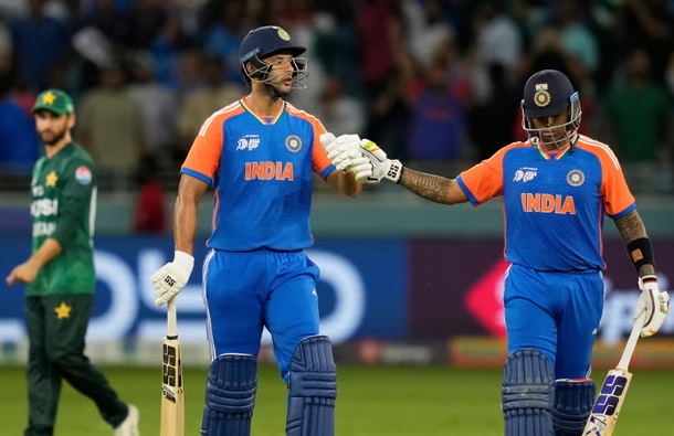 भारत और पाकिस्तान के बीच एशिया कप मैच में टॉस के समय हैंडशेक की परंपरा टूटने से क्रिकेट कूटनीति पर सवाल उठे