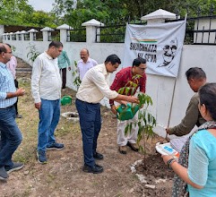 जबलपुर: रेल मंडल में स्वच्छता ही सेवा कार्यक्रम- डीआरएम ने किया पौधारोपण