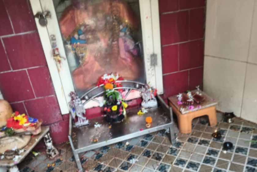 एमपी: टीकमगढ़ में चोरों की पुलिस को चुनौती, थाना परिसर के हनुमान मंदिर से पांच मूर्तियां ले उड़े चोर