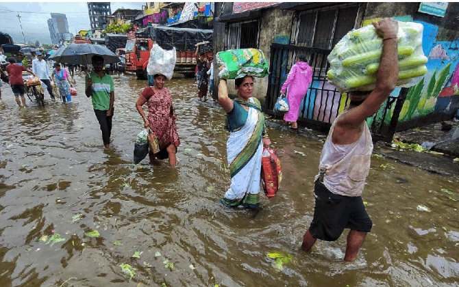 कोलकाता की 24 घंटे की बारिश ने दिल्ली, मुंबई, चेन्नई और अन्य महानगरों को पीछे छोड़ा